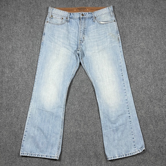Levi Strauss & Co. Men's Authentic Signature Low Boot Cut Jeans Size 35x30 0689 - Picture 1 of 12